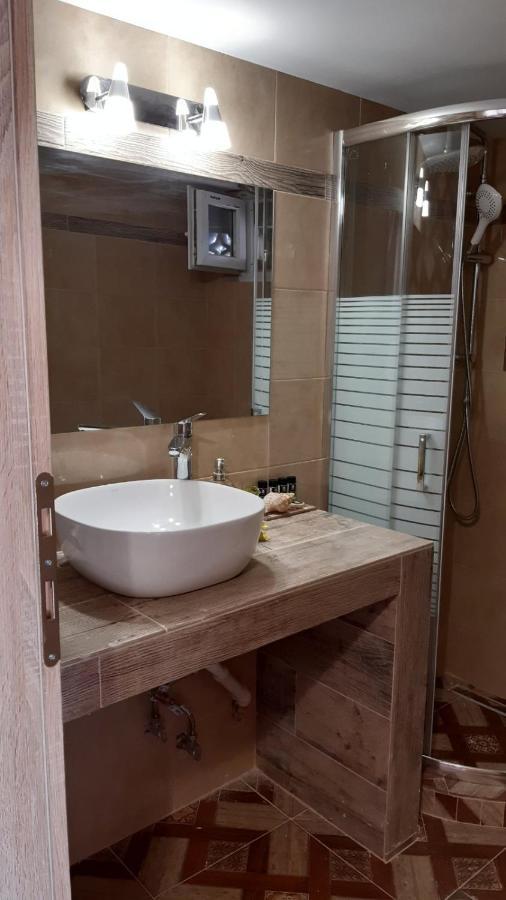 Room Near The Airport Pikérmion Extérieur photo