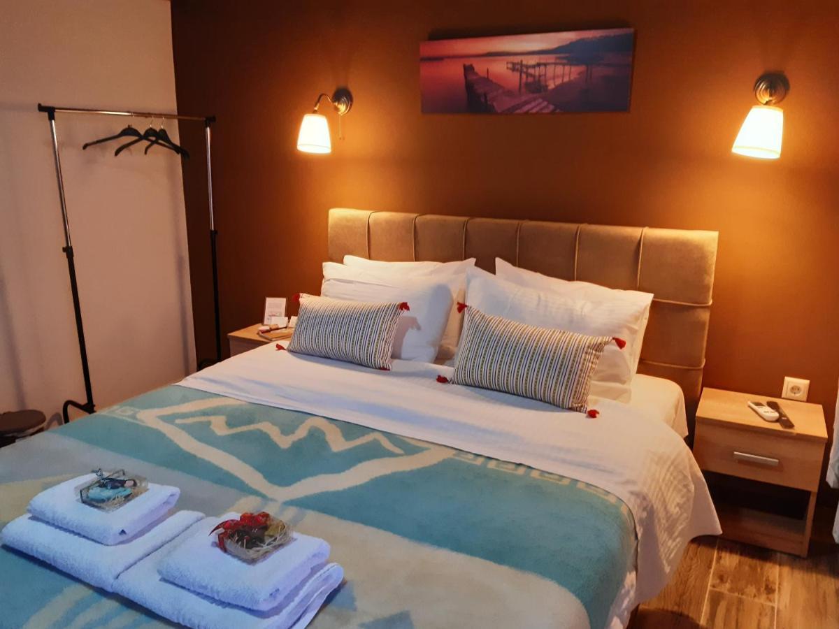 Room Near The Airport Pikérmion Extérieur photo